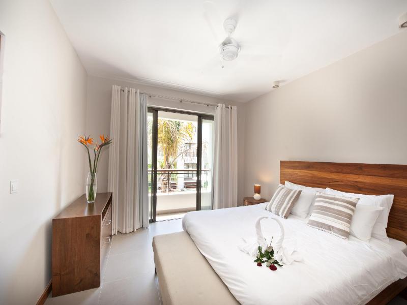 La Residence Beach By Horizon Holidays Bain Boeuf Exterior photo